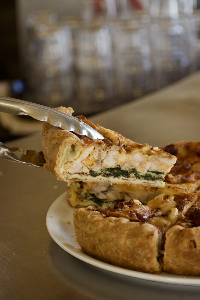 Part de quiche avec viande